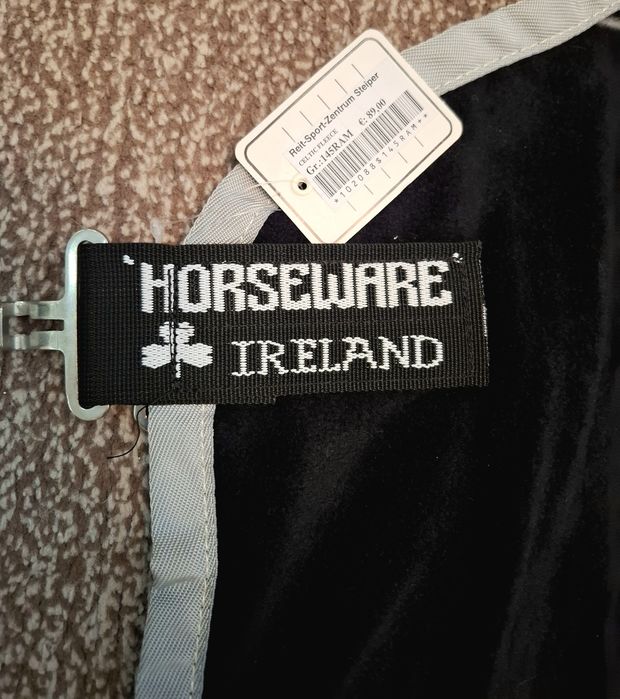 Продаётся тёплая попона.НОВАЯ.производство Германия.фирменная