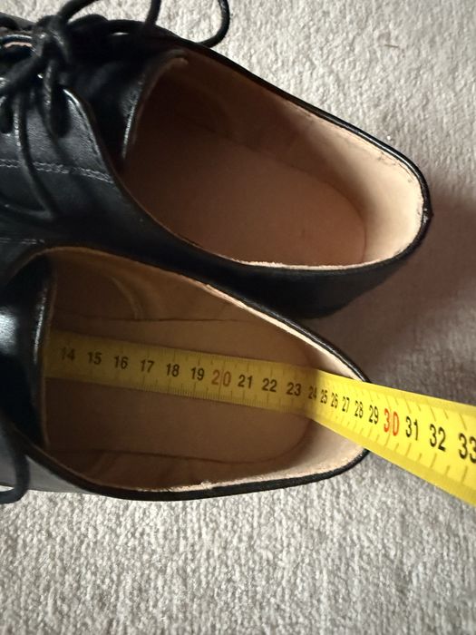 Pantofi negri marimea 38 pentru baieti