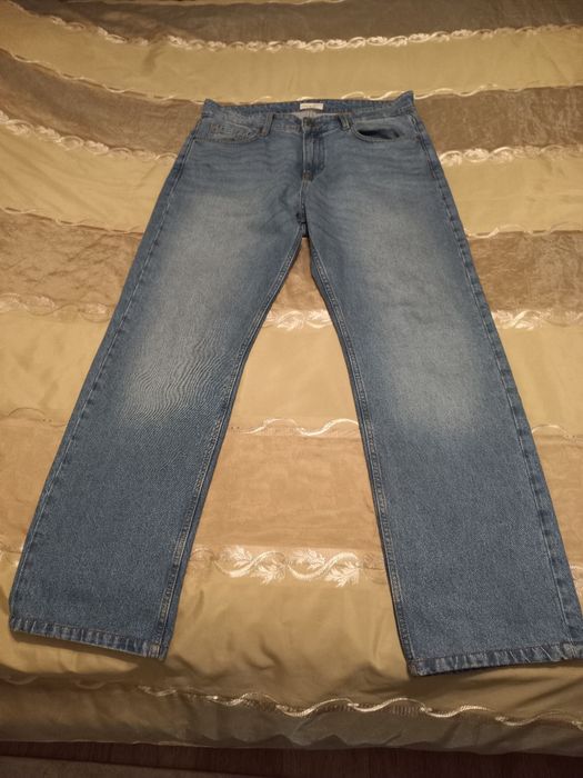 Продам мужские джинсы