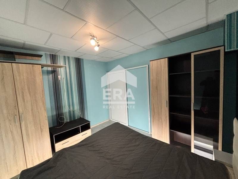 ЕКСКЛУЗИВНО! Двуетажна къща в квартал ЛВЗ
