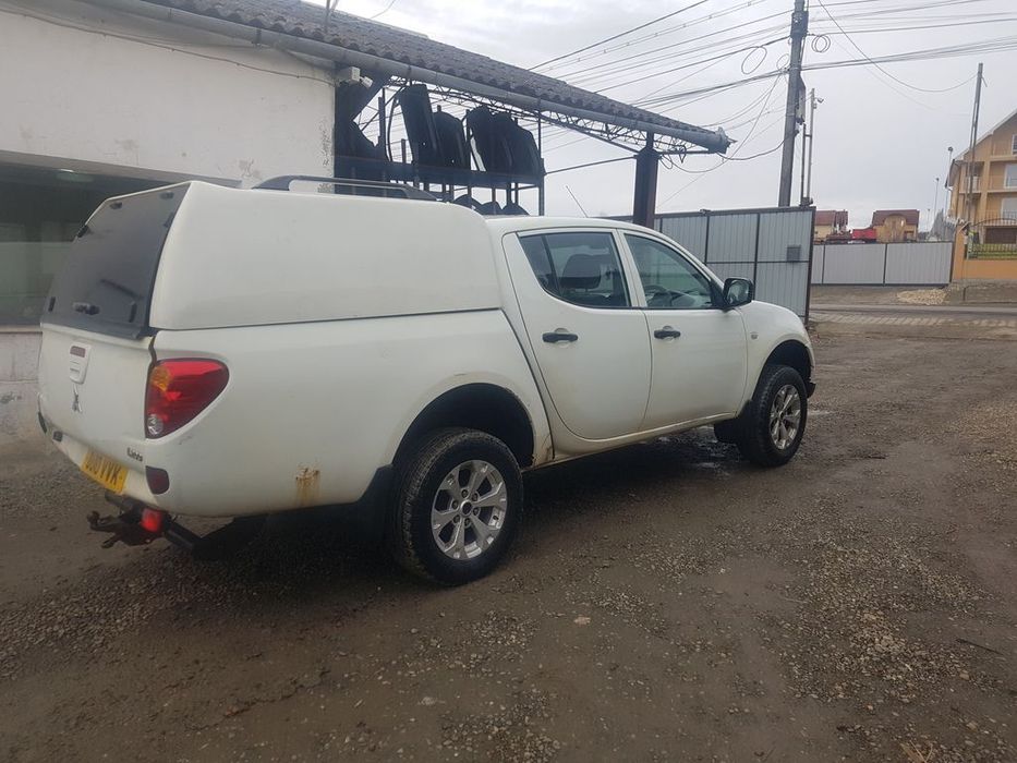 Usa Dreapta Fata Mitsubishi L200 Facelift 2010 - 2015 SUV 4 Usi ALB (631)