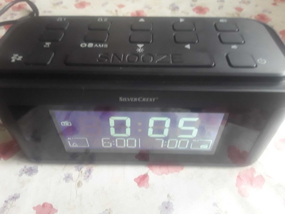 Radiio cu ceas aaprat anti insecte