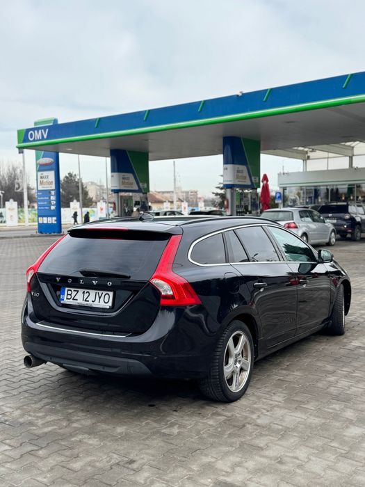 Volvo v60 2.0 diesel  5 cilindri automat
