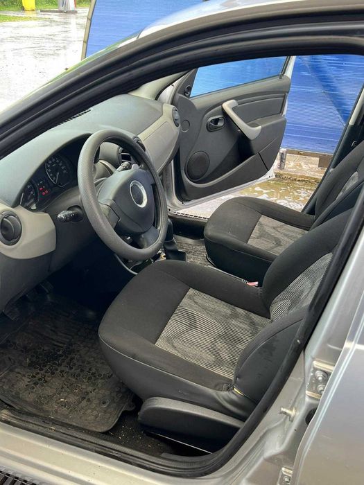 Dacia Sandero 2011 1.6 Euro 5
