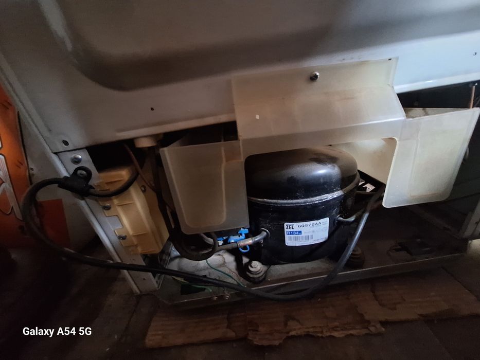 Продам рабочий холодильник, самсунг