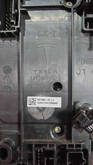 Modul control caroserie fata dreapta NOU Tesla Model 3 / Model Y