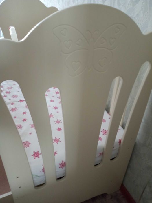 Кроватка-манеж для малышей