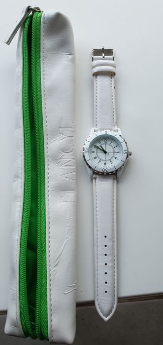 Нов ръчен часовник Elancyl