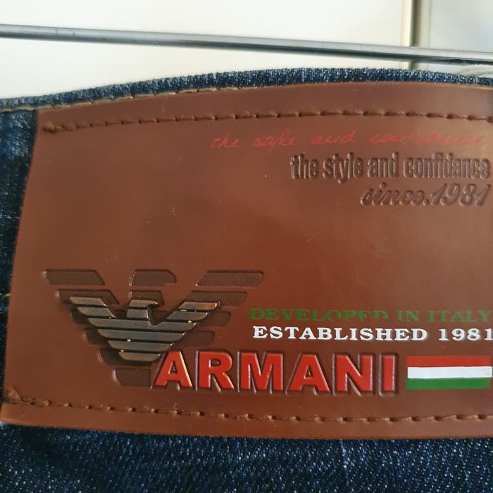 Blugi Armani  mas 31/30