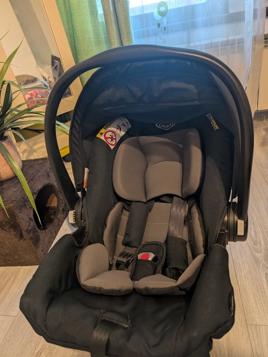 Scoica auto Graco SnugEssential i-Size + Baza isofix