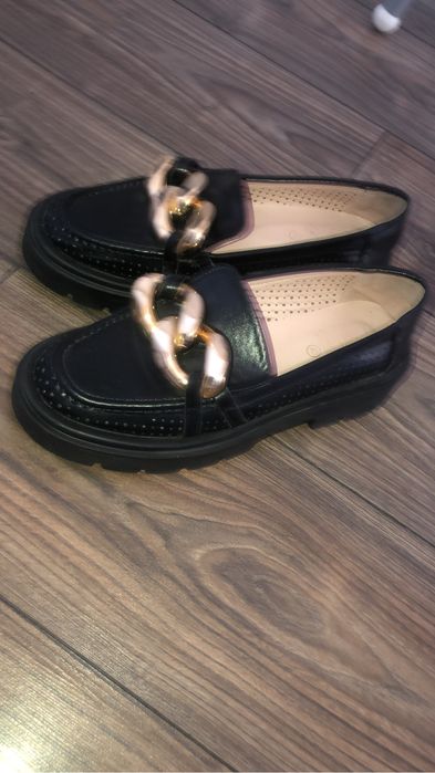 Продам туфли, размеры 40 и 38