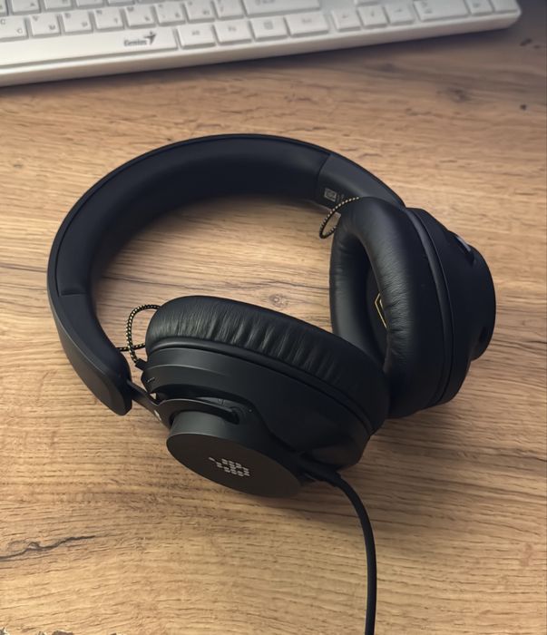 Наушники Adam H200