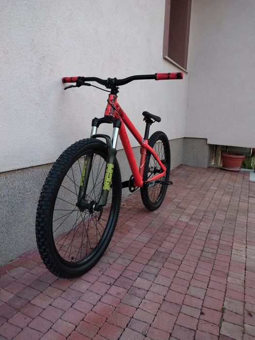 Продава се: octane one dirt jump