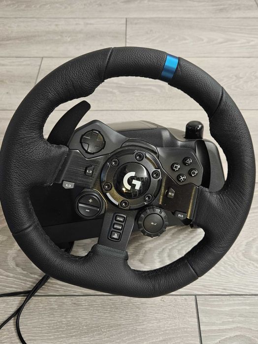 Volan Logitech G923 Trueforce + Pedale PS5 PS4 PC - Stare foarte buna