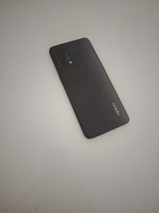 Oppo Reno 5 smartphone