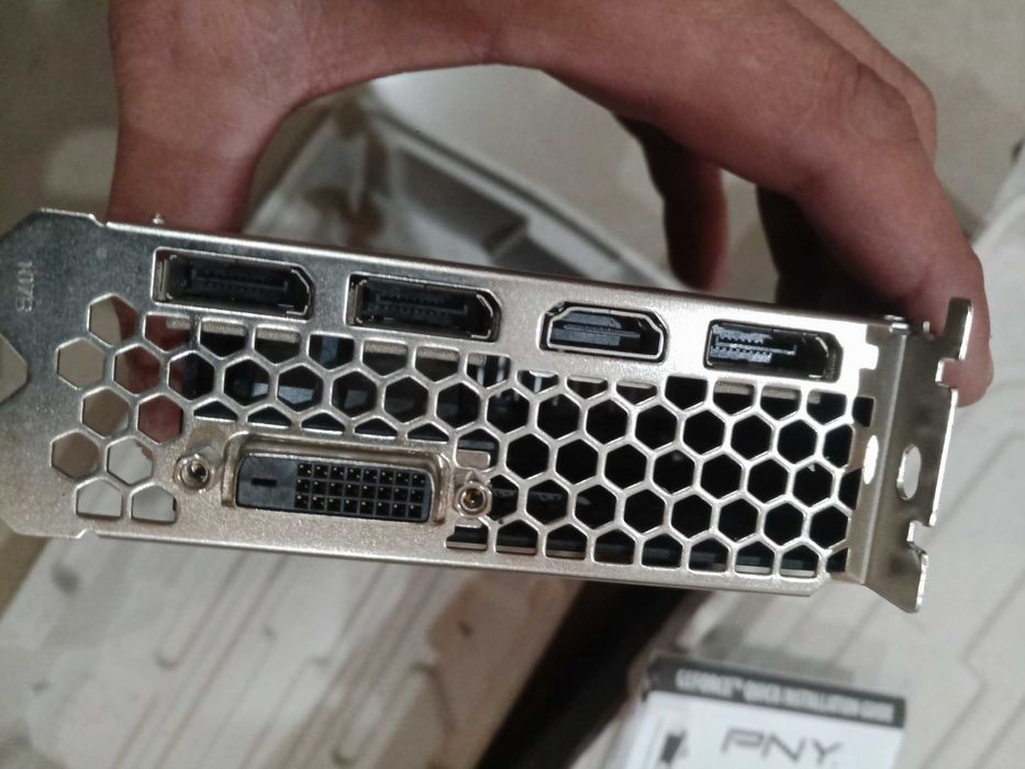 Geforce GTX 1060 pny 6 GB GDDR5