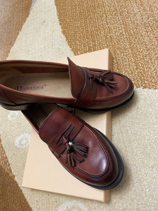 Лоферы кожаные Djovannia