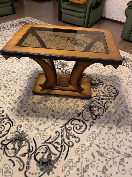 Продам журнальный столик