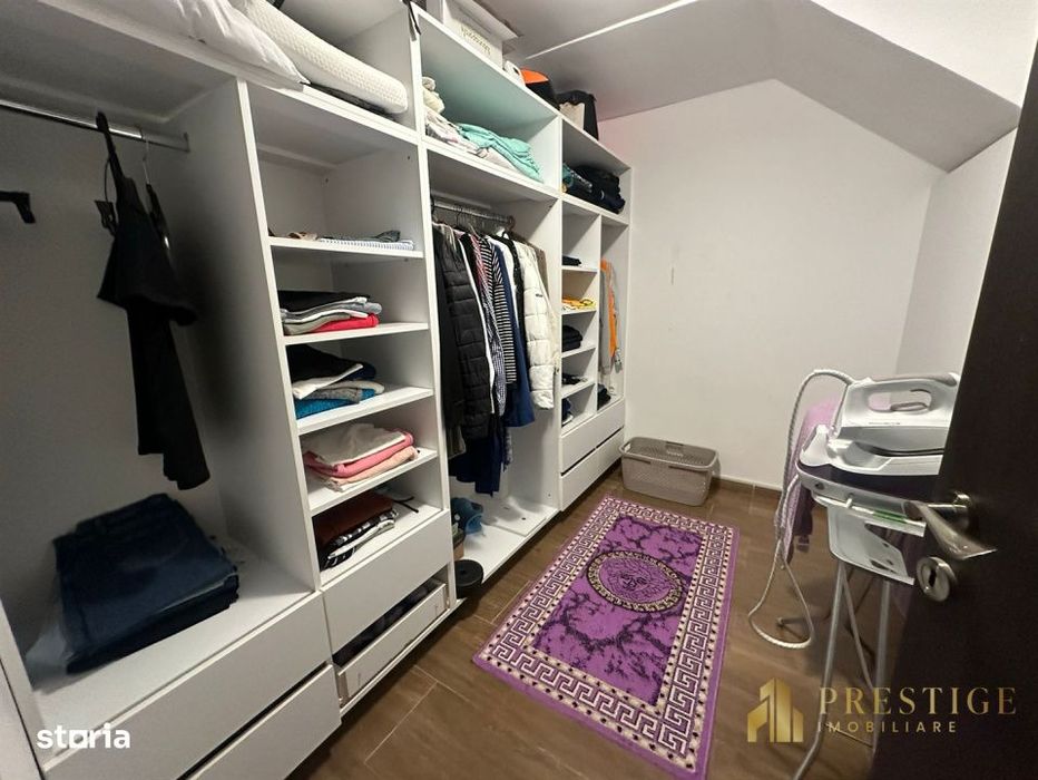 Casa moderna cu teren 1308 mp de vanzare pe str. Gh. Doja - Oradea