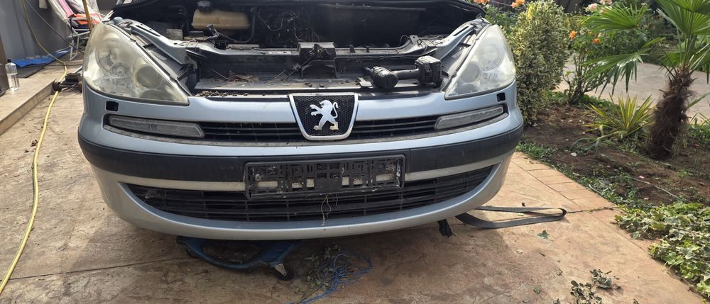 Bara fata capota aripi faruri xenon peugeot 807