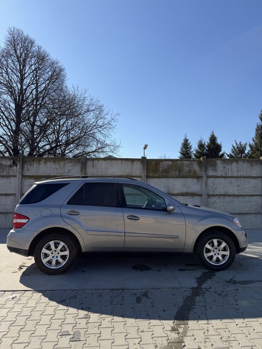 Mercedes Benz ML 320 MODEL AMERICA