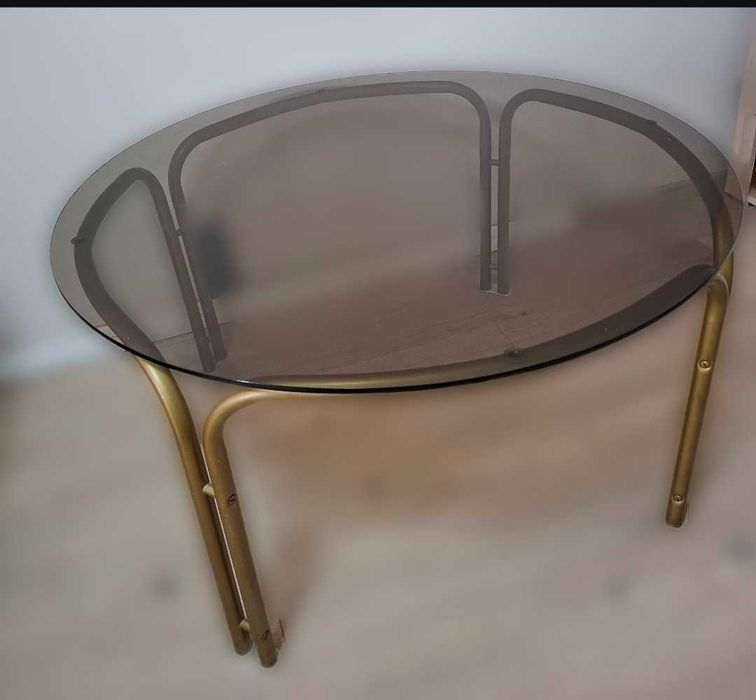 Холна стъклена маса