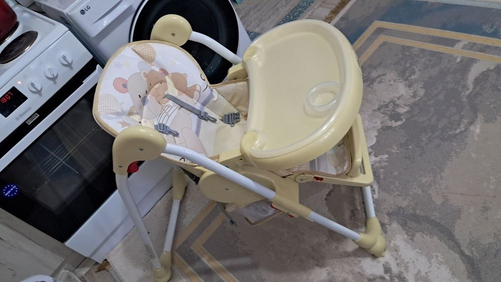 Продам кресло для кормление