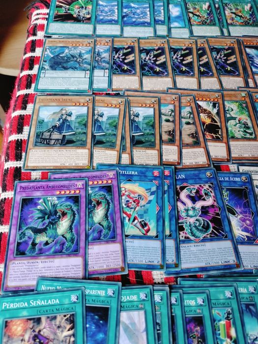 Lot 437 cărți Yu-Gi-Oh! originale (negociabil) în spaniola
