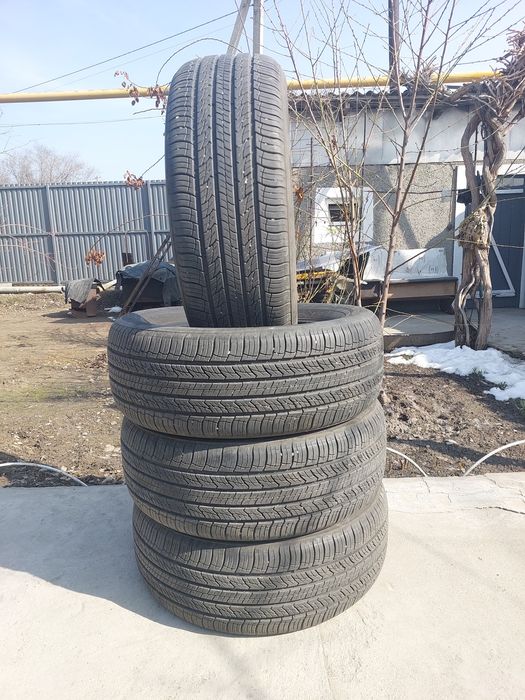 Продам комплект летних шин