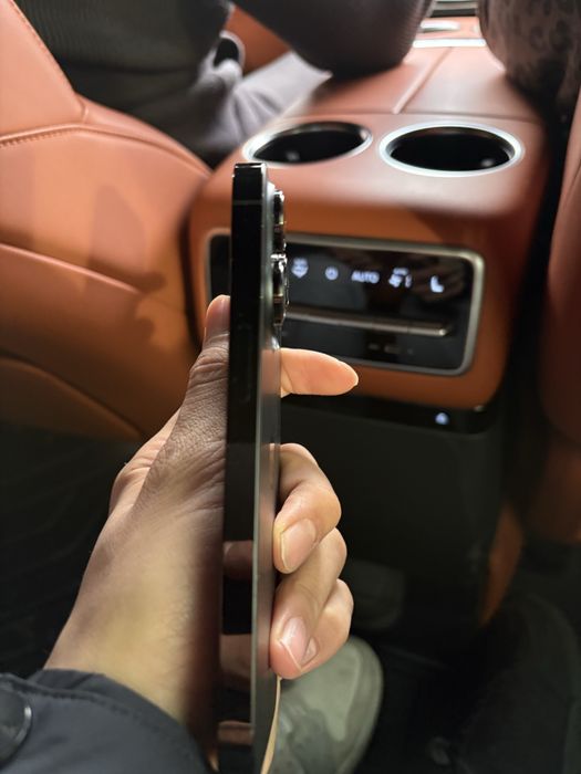 Продам айфон 14 про