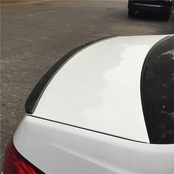 Лип спойлер за багажника Мерцедес W212 / Mercedes W212 Lip Spoiler