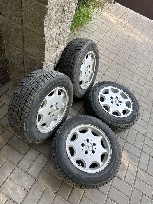 Продам диски с резиной на мерседес