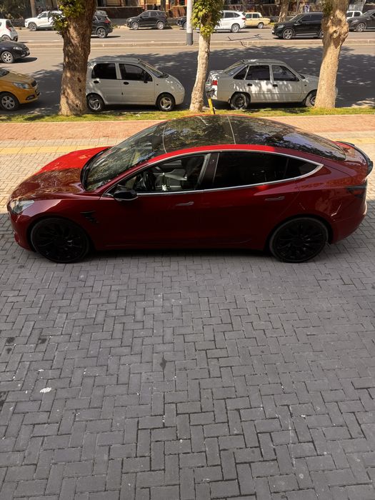 Tesla Model 3 2018 — 5