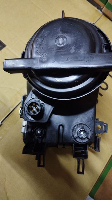 Ауди Б4 фара депо Тайвань