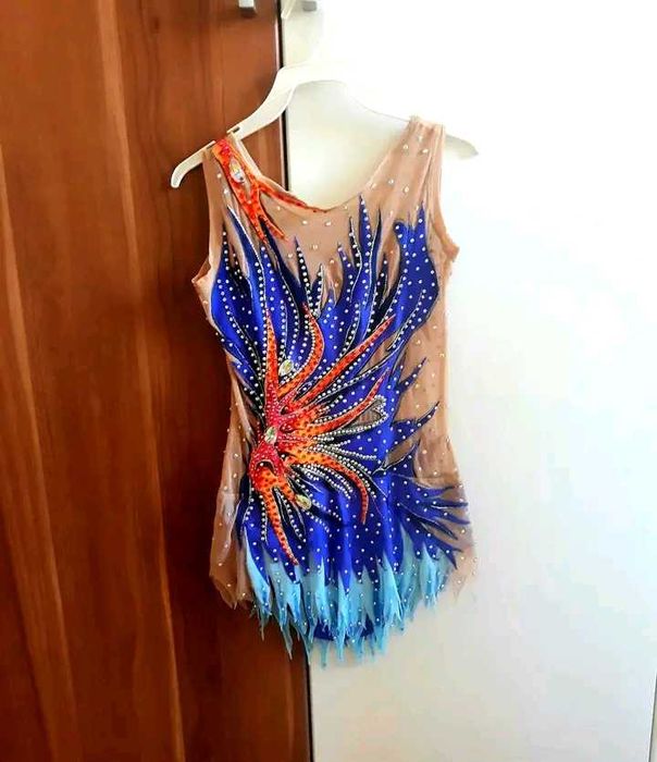 Трико за художествена гимнастика.Ръст 146-152 см.Цена 200 лв.