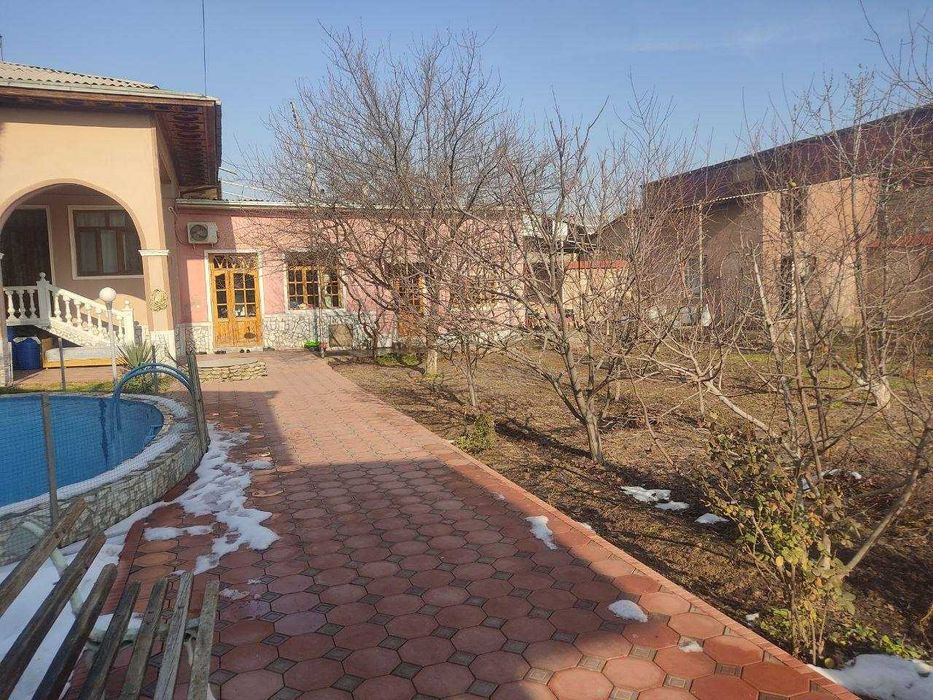 16 сотих Тузел метро олдида