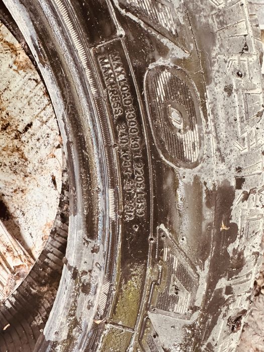 Продам шины комплектот BMW x5