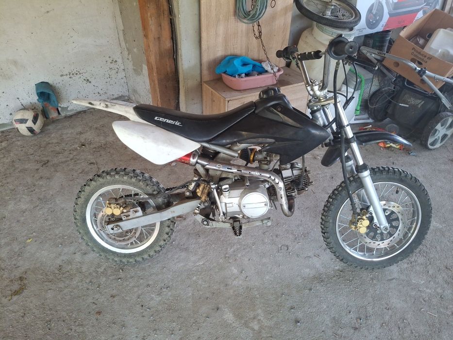 Vând cross 125 cc in stare perfecta
