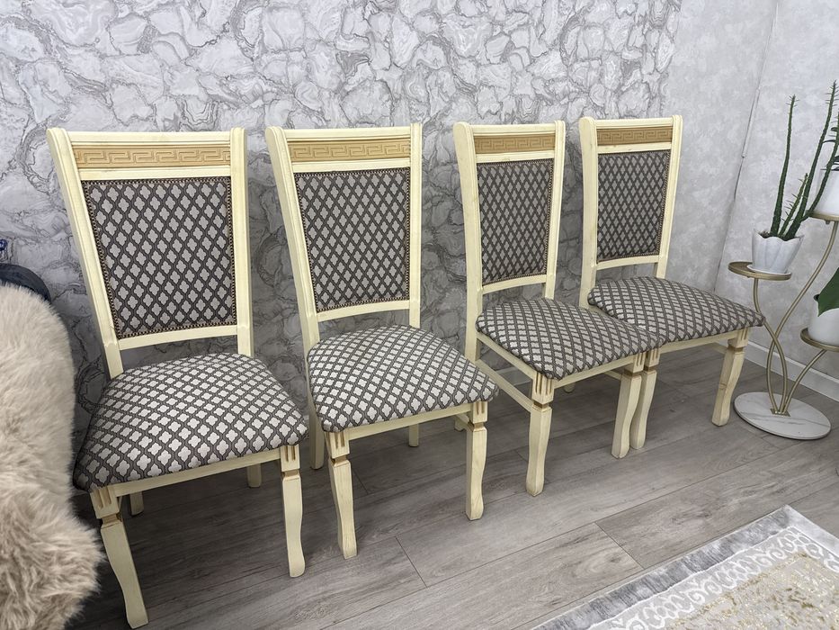 Продам стол со стульями