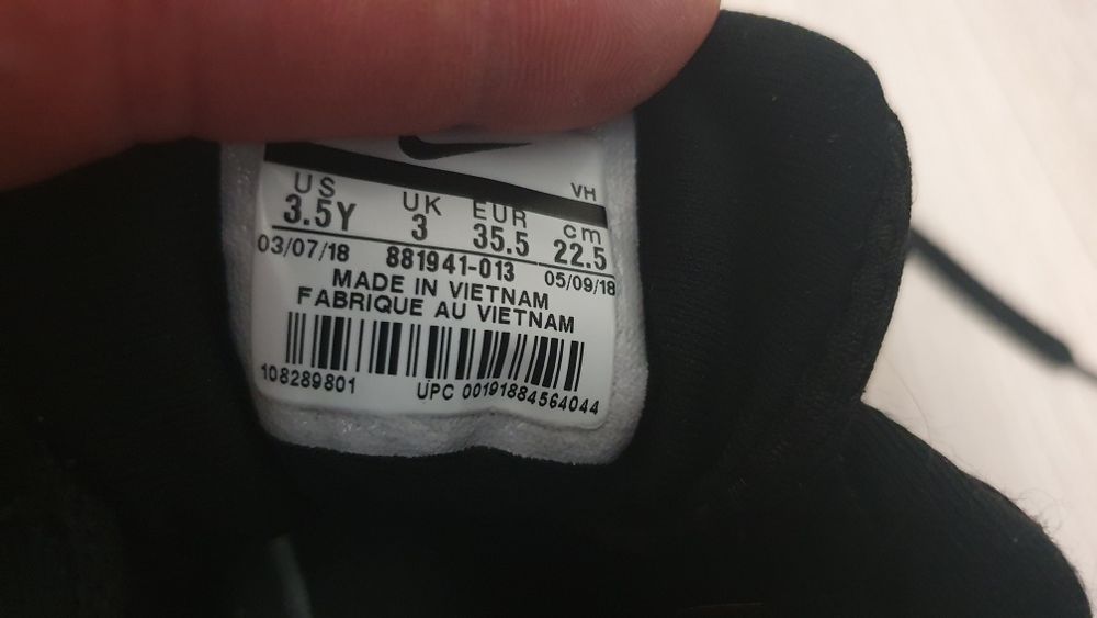 Adidas Nike Team Hustle jr 35 originali ghete baschet