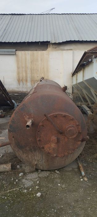 Авто шестрна сотилади. Холати яхши, зу́р!!