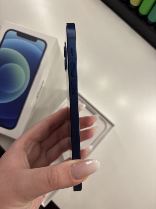 Iphone 12 bleumarin