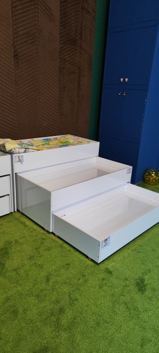 Продаем мебель из детского сада