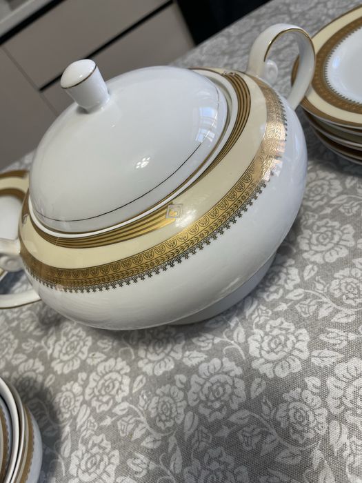 Продам сервиз в хорошем состоянии
