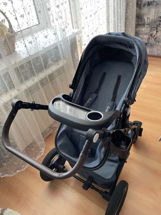 Продам детскую коляску 2 в 1