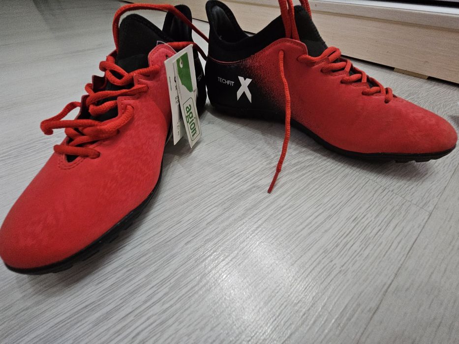 Кроссовки сороконожки