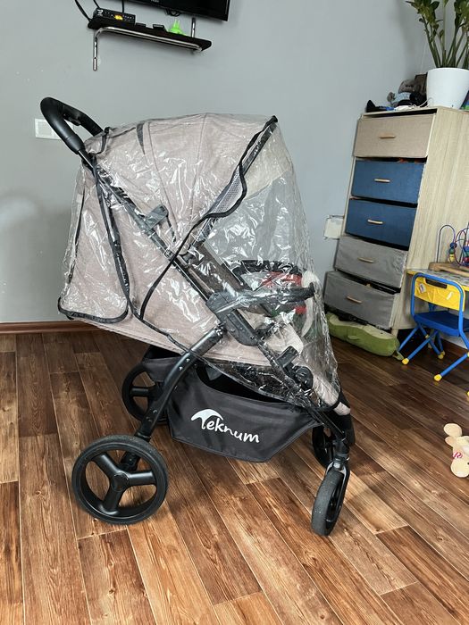 Продам коляску Teknum