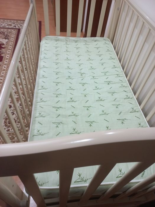 Продам детскую кроватку