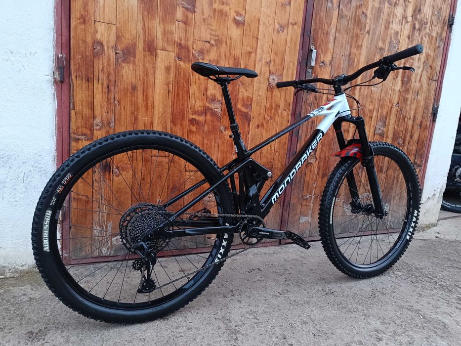 2025 Mondraker Raze