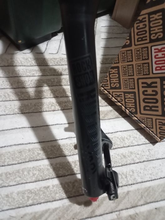 Вилка RockShox Yari RC FS B2 27.5" 160mm Offset 37mm boost 15x110